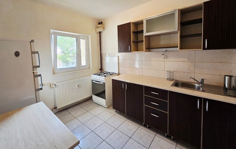 Calea Mosilor x Eminescu - aproape de Pizza Hut si metroul Obor la 7 min